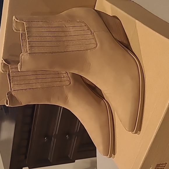 Steve madden ankle Boots size 8 - Picture 2 of 3